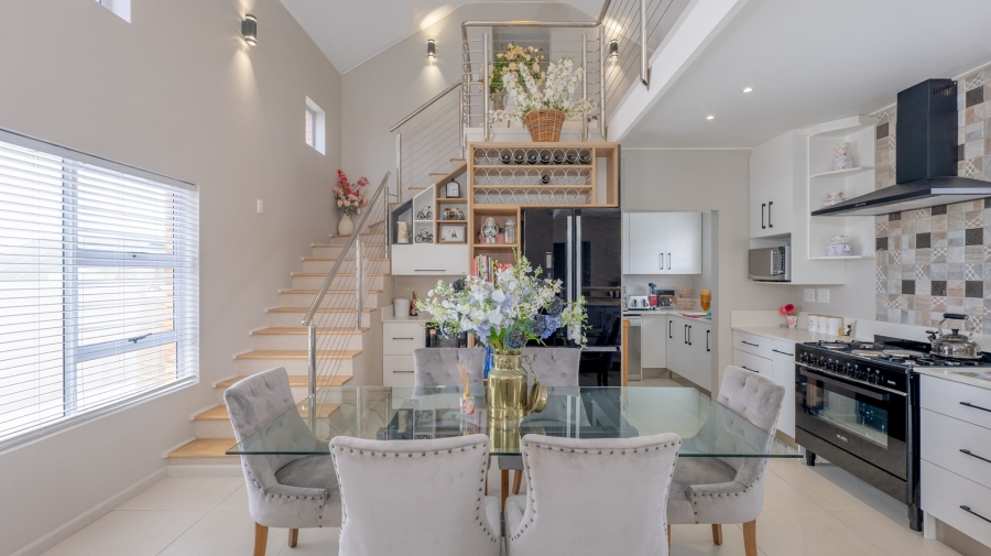 4 Bedroom Property for Sale in Oceanview Heights Western Cape